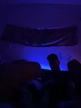 Malcom2f online show from April 28, 11:42 pm