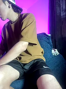 NaytonFreeman online show from November 10, 11:04 am