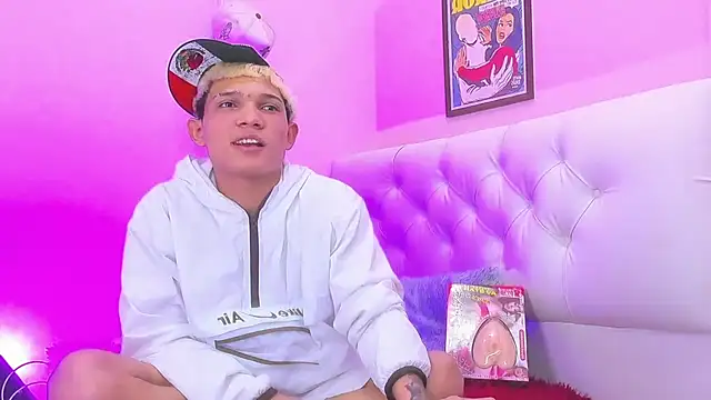 EL VENEZOLANO 22CM online show from December 17, 4:42 am