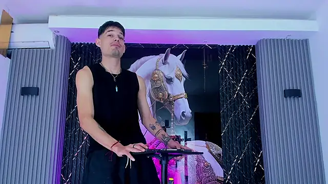 Iam Steven online show from November 26, 3:26 pm