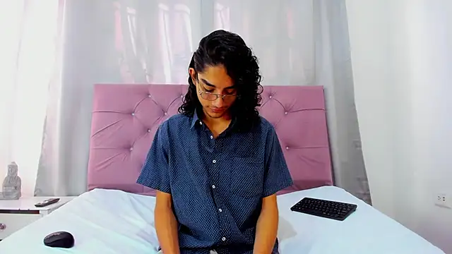 EthanBlackwoodd online show from January 8, 8:58 pm