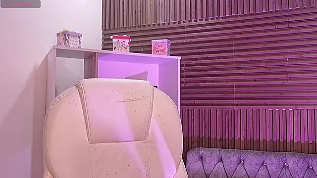 Declan-Fox online show from February 10, 5:23 am