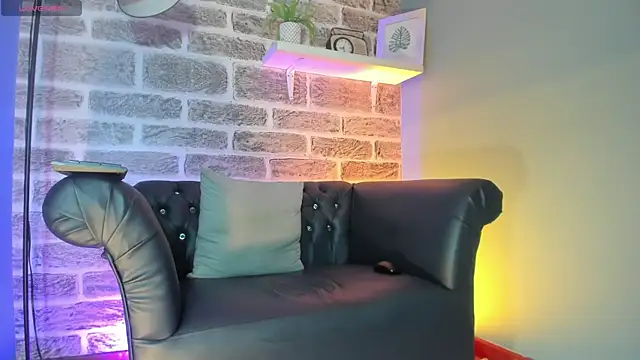 kevinn blue1 online show from October 31, 12:56 am