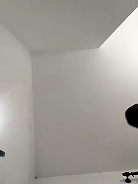 Kwasi-a online show from January 14, 1:43 am