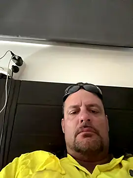 Andys828282 online show from December 18, 5:36 am