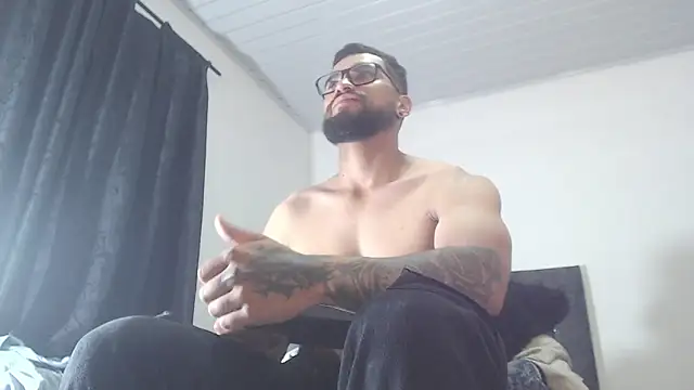 Chrys harris77 online show from March 8, 2:15 am