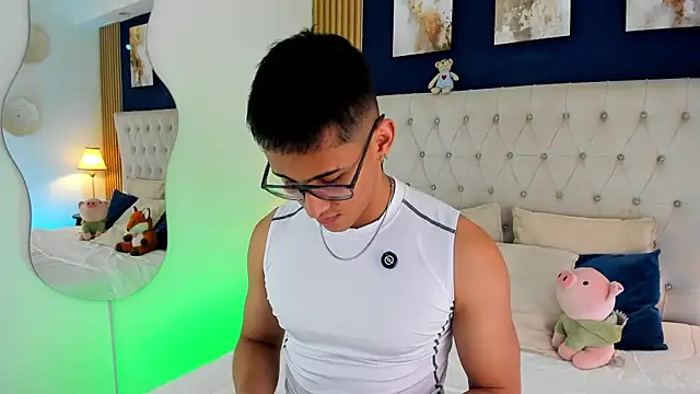 SalvadorFit online show from July 25, 8:38 pm