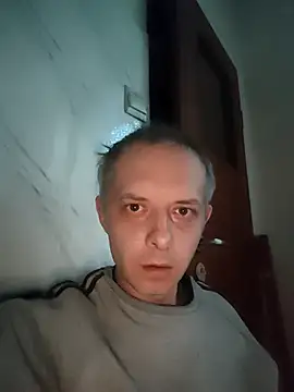 szajbusek41 online show from February 1, 3:33 pm