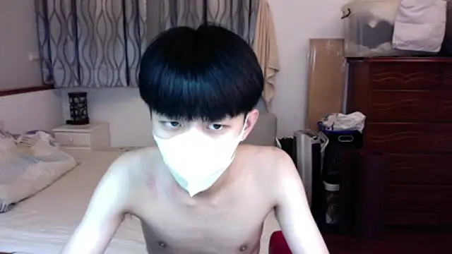 Snapshot of kai101010 chatting on October 20, 4:44 pm kai101010 online show from October 20, 4:44 pm