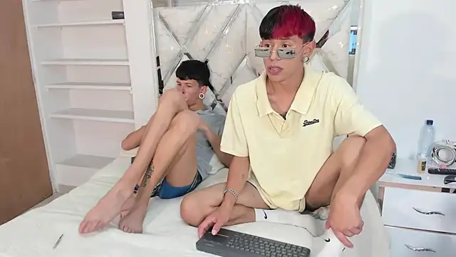 DemianSalvatore online show from October 24, 8:21 pm