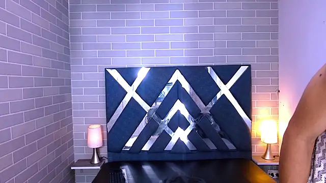 marcus hans  online show from November 24, 7:26 pm