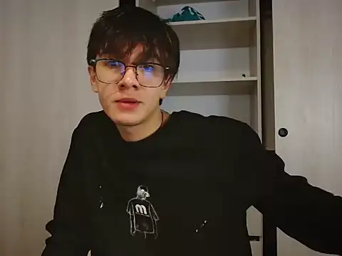 Matti Mendez  online show from July 27, 2:46 pm