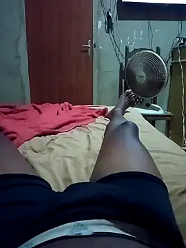 Snapshot of pauuuzudooo9 chatting on November 1, 12:36 am pauuuzudooo9 online show from November 1, 12:36 am