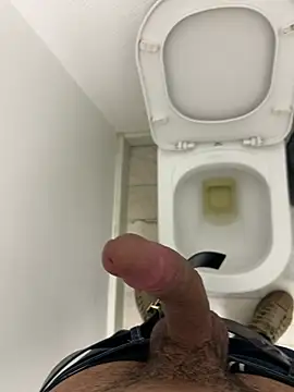 henrique61 online show from April 22, 5:07 pm