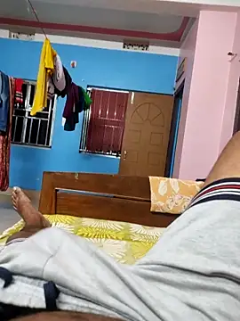 only woman online show from December 19, 12:57 pm