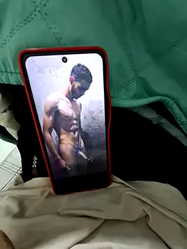 zkendell01 online show from October 26, 6:15 am