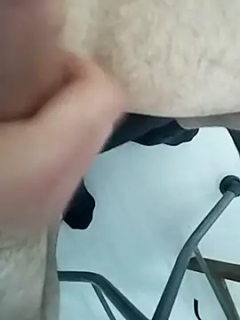 Snapshot of Antnio33 chatting on October 13, 12:44 pm Antnio33 online show from October 13, 12:44 pm