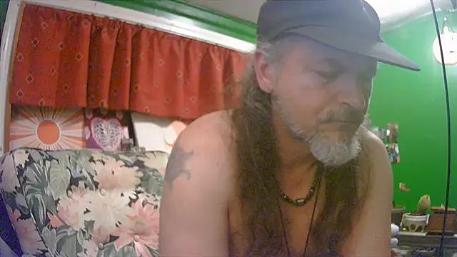 HippieDad333 online show from June 25, 5:12 am