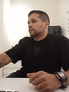 LucasGaeel online show from July 20, 5:46 am