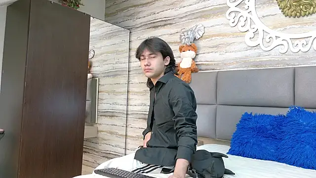Lovers 21 online show from June 3, 4:14 am