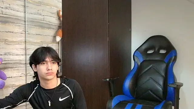 Lovers 21 online show from April 2, 3:59 am