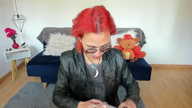 Moon Fox online show from November 17, 8:01 pm