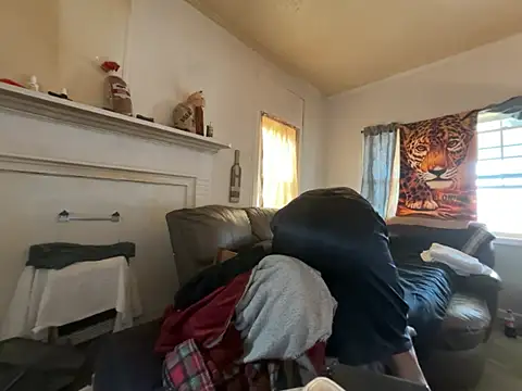 ThrowedWorldWide online show from February 19, 6:04 pm