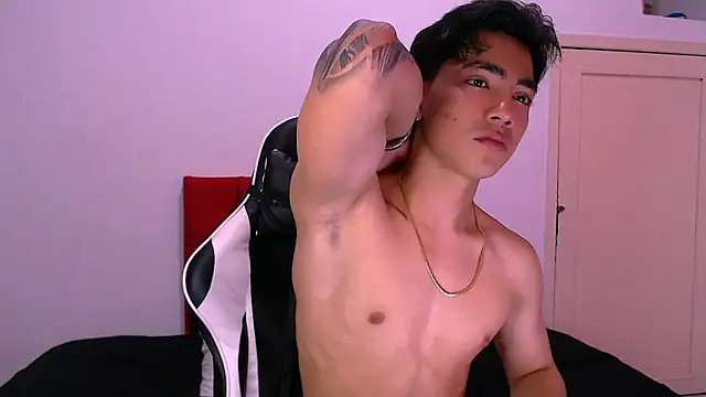 RomeoMillerr online show from November 21, 7:35 pm