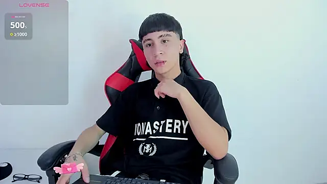 XaanderGrey online show from December 1, 8:01 pm