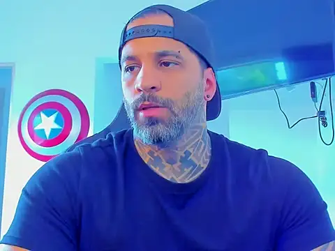 JoshRigby online show from November 3, 7:37 pm