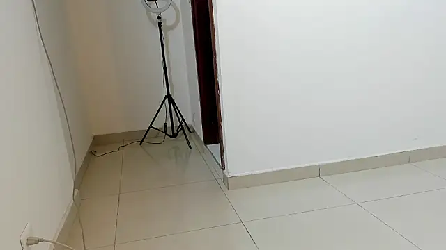 Taylormaccurdy  online show from February 6, 8:17 pm