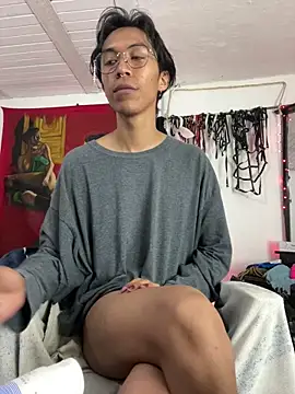 MadamLeRouge online show from February 17, 12:53 am