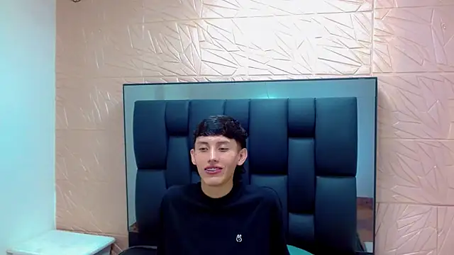 thaigo twink38 online show from February 12, 8:20 am