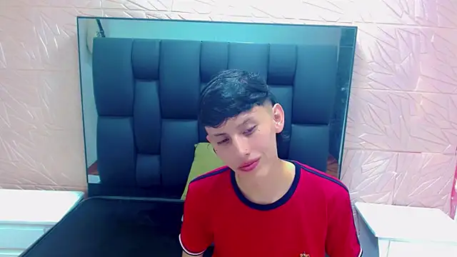 thaigo twink38 online show from December 15, 5:15 am