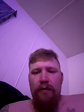 curiousbiguy420 online show from September 27, 5:38 am