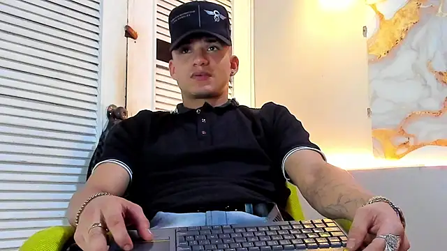 daniscot online show from December 15, 3:47 am