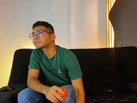 Jaybrown  1 online show from November 13, 3:44 am