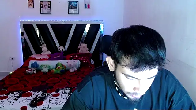 Sebasxxl12 online show from May 18, 8:46 pm