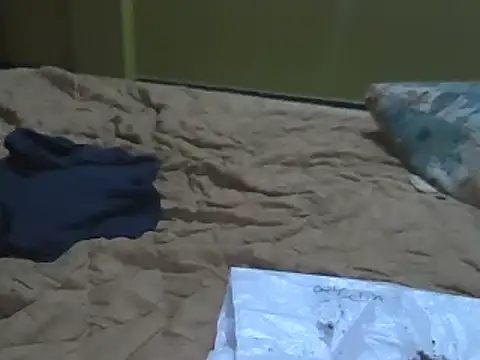 Hhhggghrrr3219 online show from March 12, 6:37 pm