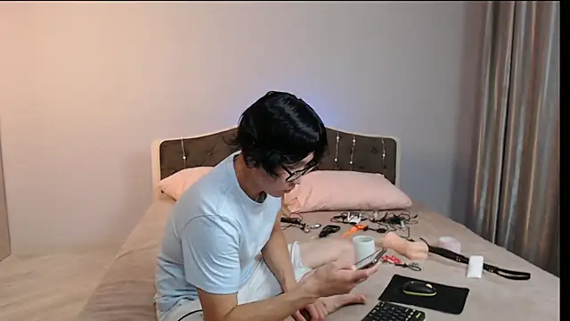 KaiChicken online show from October 15, 10:50 pm