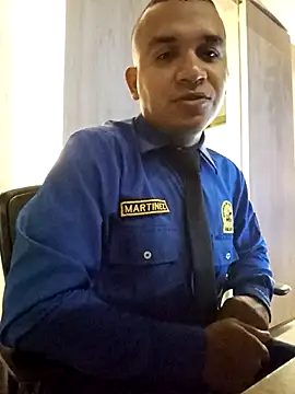 Roberto27051 online show from October 2, 4:49 am