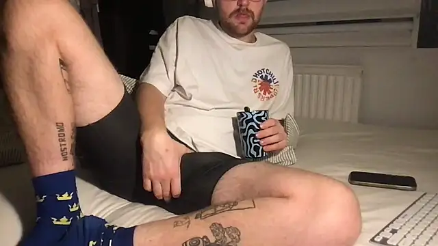 Angus80085 online show from November 1, 11:42 pm