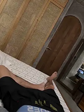 HenryLee1983-cums online show from November 24, 4:52 pm