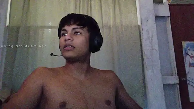 Thiagox03 online show from February 20, 5:37 pm