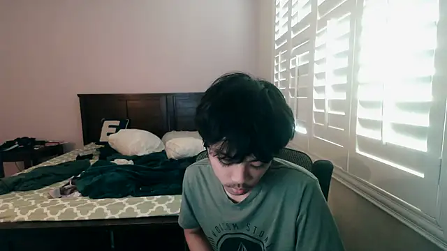 youngasianboy2007 online show from April 20, 5:15 pm