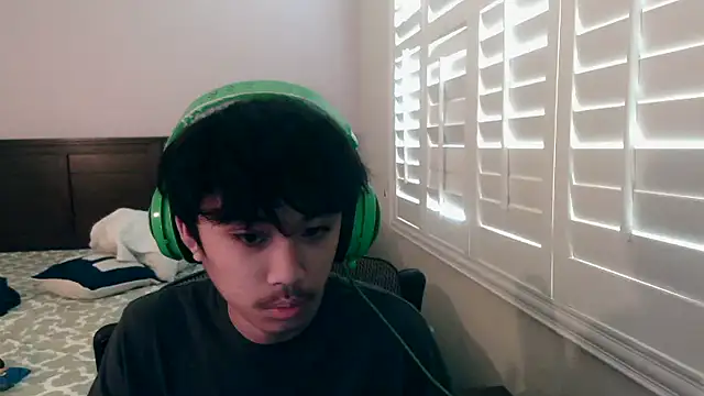 youngasianboy2007 online show from April 13, 5:13 pm