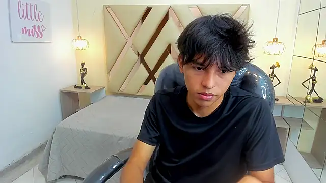 StiwenTwink online show from February 12, 1:06 pm