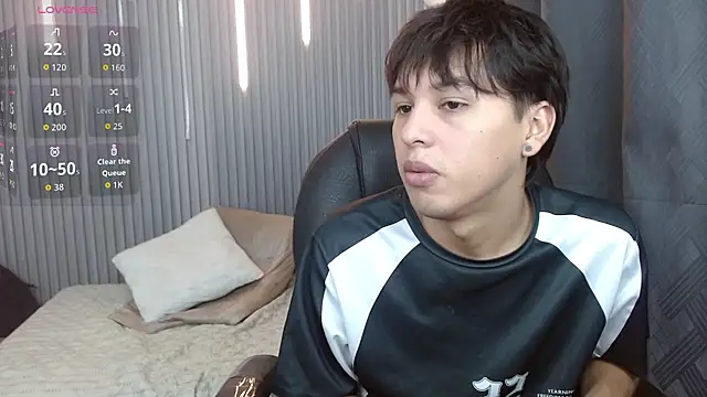 StiwenTwink online show from June 22, 1:48 pm