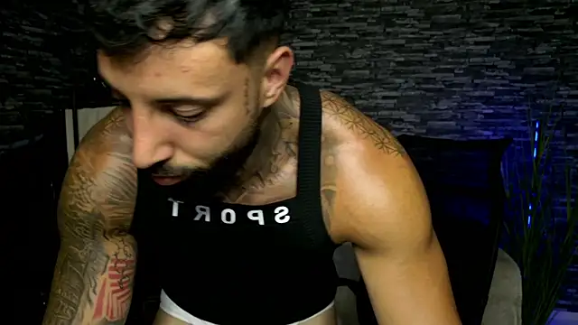 MasculineGuy99 online show from July 4, 7:17 pm