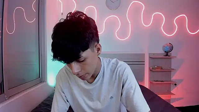 luccas ferreira online show from November 14, 7:15 pm